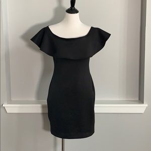 Sexy tight black zipper off the shoulder dress